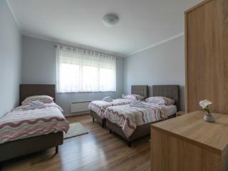 Apartment Slavek- Two Bedroom Apartment With Balcony - 5
