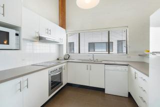 Caralina Court - 4