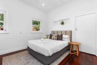 Tranquil Dalkeith Escape Stylish 3BR Family Home - Perth - 3