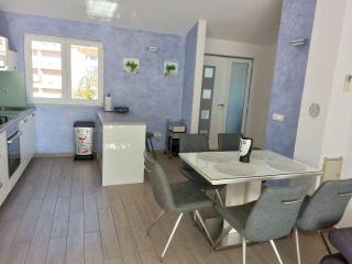 Villa Ni i Makarska -Two Bedroom Apartment With Terrace And Hot Tub Lux F - 7