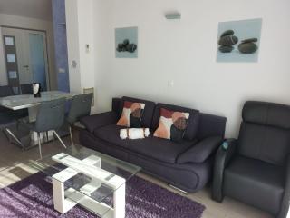 Villa Ni i Makarska -Two Bedroom Apartment With Terrace And Hot Tub Lux F - 9