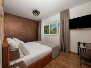 Apartments Villa Wood - Two Bedroom Apartment with terrace and pool view W3 - 5