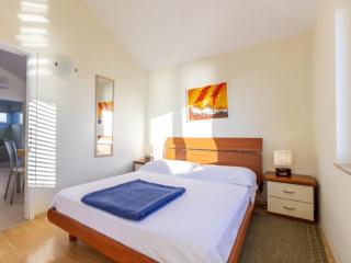 Premium Two Bedroom Apartment with Sea View and Terrace - 5