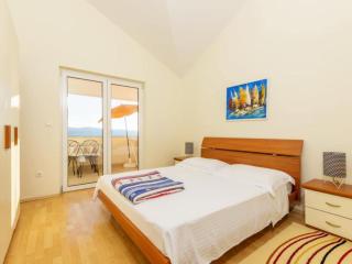 Premium Two Bedroom Apartment with Sea View and Terrace - 4