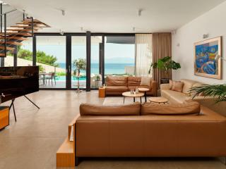 Villa Katina - Four bedroom Vila with pool and hot tub - 0