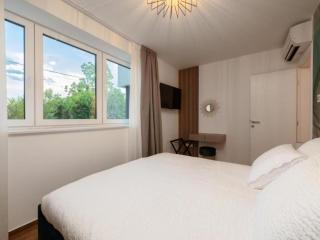 Apartments Villa Wood - Two Bedroom Apartment with terrace and pool view W1 - 8