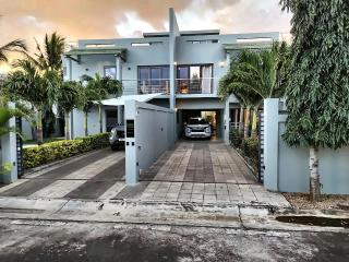 ShaRaj VILLAS Near Mon Choisy Beach - 2