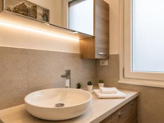 Modern Flat between Como and Milan with Free Parking - 6