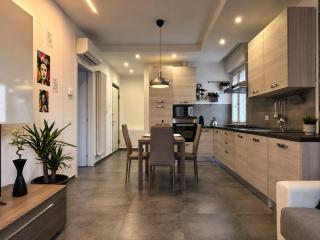 Modern Flat between Como and Milan with Free Parking - 2