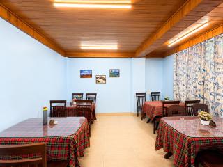 Hotel Pinecrest Inn Darjeeling With Mountain View Room And Parking - Restaurant Facility - 3
