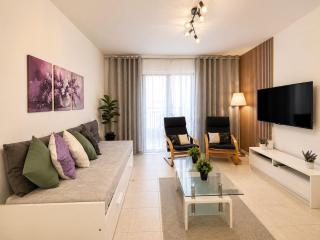 KyBlue Management - Large Studio Near Venus Beach - 6