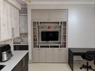 44onH King room, garden & pool views & air-con - 4