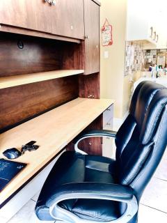 Entire Home Serene 2BR 2BA Stay Near Park, Transit & Shops - 8