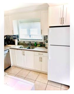 Entire Home Serene 2BR 2BA Stay Near Park, Transit & Shops - 2