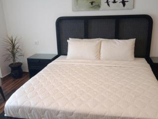 Aurora Suites 1 Bed Apartment Bahria Heights 1 With Free Breakfast - 9