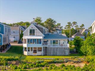 Waterfront - Sauna -Steps To Beach - 0