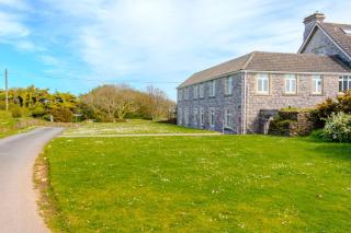9 The Downs, Thurlestone overlooking Burgh Island - 8