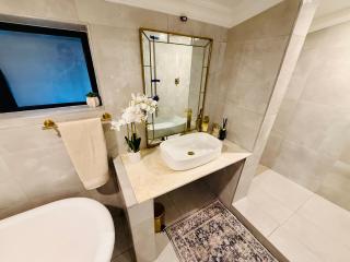 Blanche Guesthouse - 1