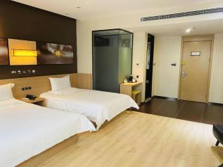 IU Hotel Tianjin Fumin Qiao Branch - 5
