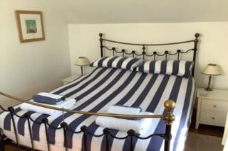 Coach House, Bantham, South Devon - 4