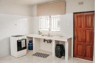 Ndeke Apartments Guesthouse in Meanwood Ndeke, Lusaka near KKIA - Fast wifi, solar backup - 8