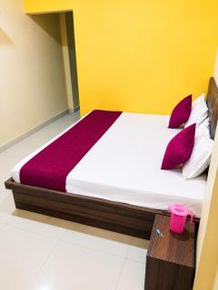 Hotel PriyaNshi Near Mahakaleshwar Temple Ujjain- Affordable Rooms - 6