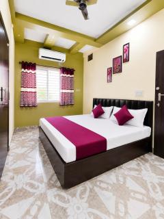 Hotel PriyaNshi Near Mahakaleshwar Temple Ujjain- Affordable Rooms - 0