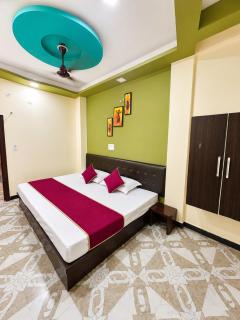 Hotel PriyaNshi Near Mahakaleshwar Temple Ujjain- Affordable Rooms - 1