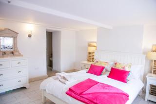 Lovely Beach front cottage, Hope Cove, South Devon - 1