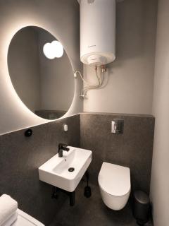 Light Studio Apartment - New Renovation - 6