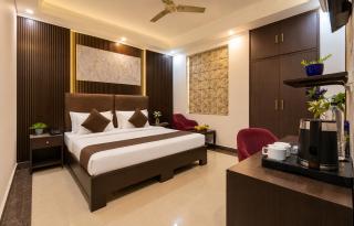 Hotel Diamond Stays Sector 51 Noida - 9