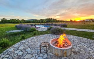 Pet Friendly Home In Ervenik - 4