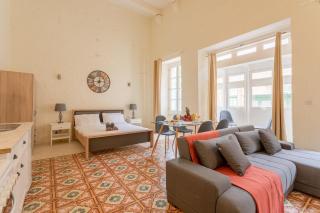 BnBNova - Historic Valletta 3BA House with Rooftop - 9