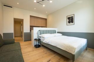 Stylish studio with queen-size bed Self check-in - 6
