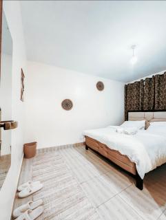 Stylish Ngong Retreat with Balcony & Rooftop Lounge The Moon Stays - 6