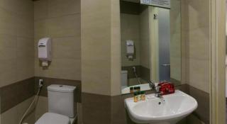 OYO 229 Parkland Hotel - 1