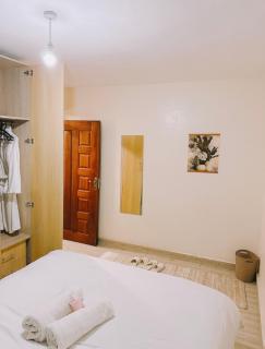 Stylish Ngong Retreat with Balcony & Rooftop Lounge The Moon Stays - 4