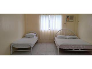 OYO 800 DDD Habitat Dormtel Bacolod - 4