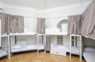 16 Garden Hostel - 8