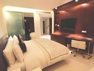 The Hotel Hindusthan International - 1