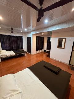 Beach Side Home Stay - Kihim - 4