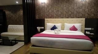 Hotel Signature Grand - 3