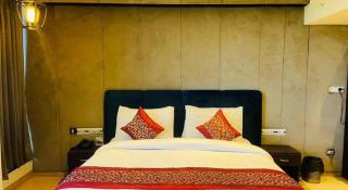 Hotel Signature Grand - 1