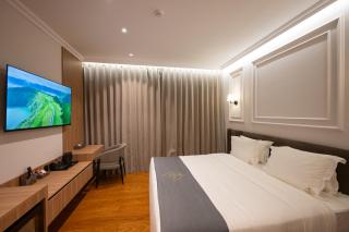 Hotel By Holiday - 5