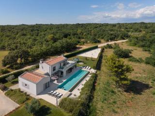 Luxury Villa Infinity by Istrabook - 3