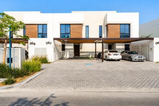 Yas Island Gated Community Villas by Desert Key - Abu Dhabi - 8