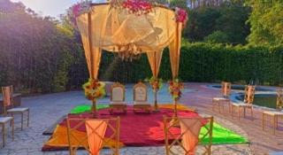 Click Resort Corbett Tiger den - 2