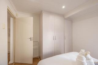 Ocean Mooring Beach House - Garden Apartment - 4 Bedrooms - 8