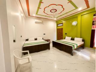 HOTEL RAM JANM BHOOMI AYODHYA URMILA PALACE inn - 0