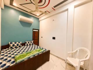 HOTEL RAM JANM BHOOMI AYODHYA URMILA PALACE inn - 6